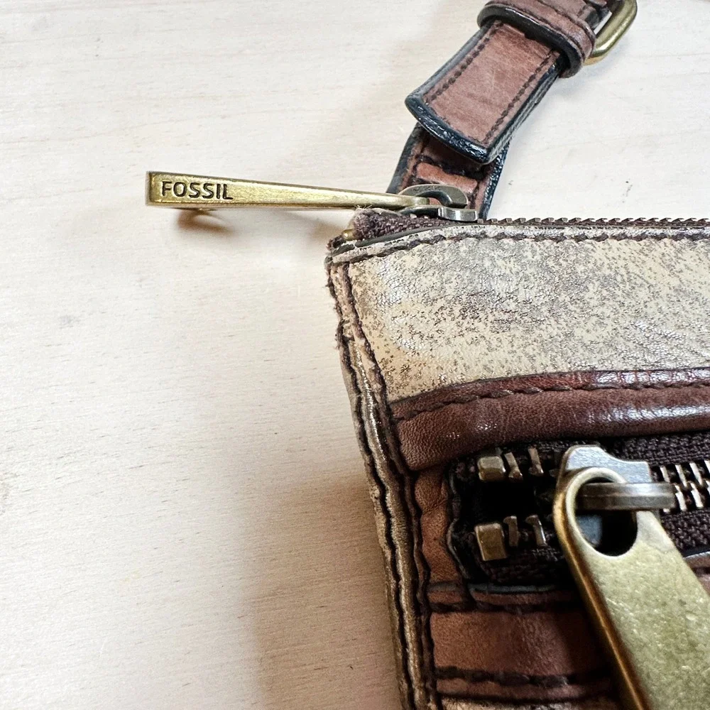 Fossil Soft Leather Gold Purse Rustic Antique Brass Cross-Body Metallic‎